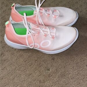 Women's oofos Athletic Shoes